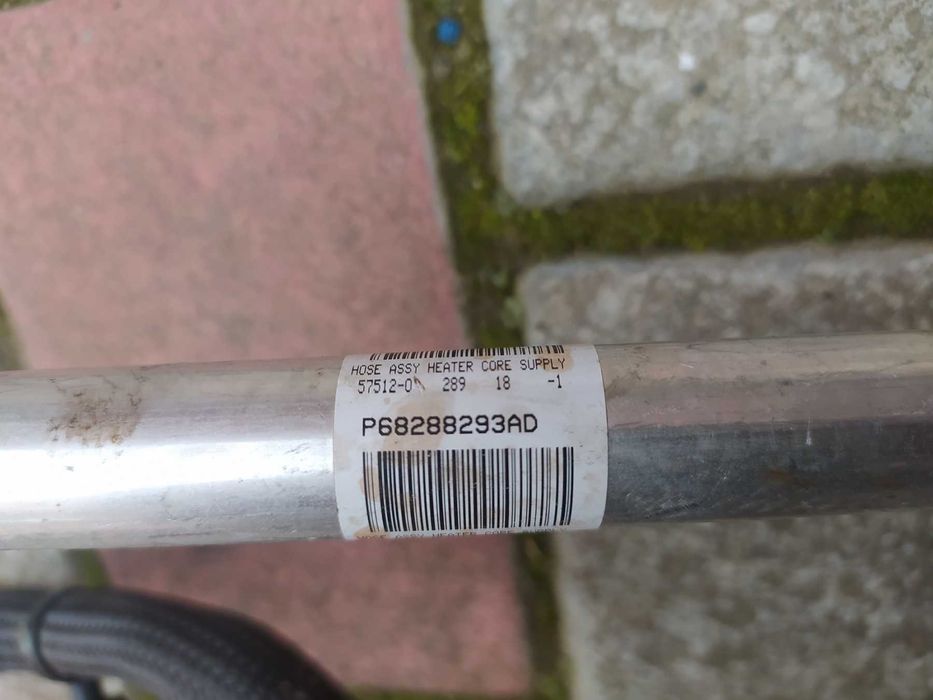 Патрубок охлаждения Jeep Cherokee KL 3.2 68288293AD рестайл