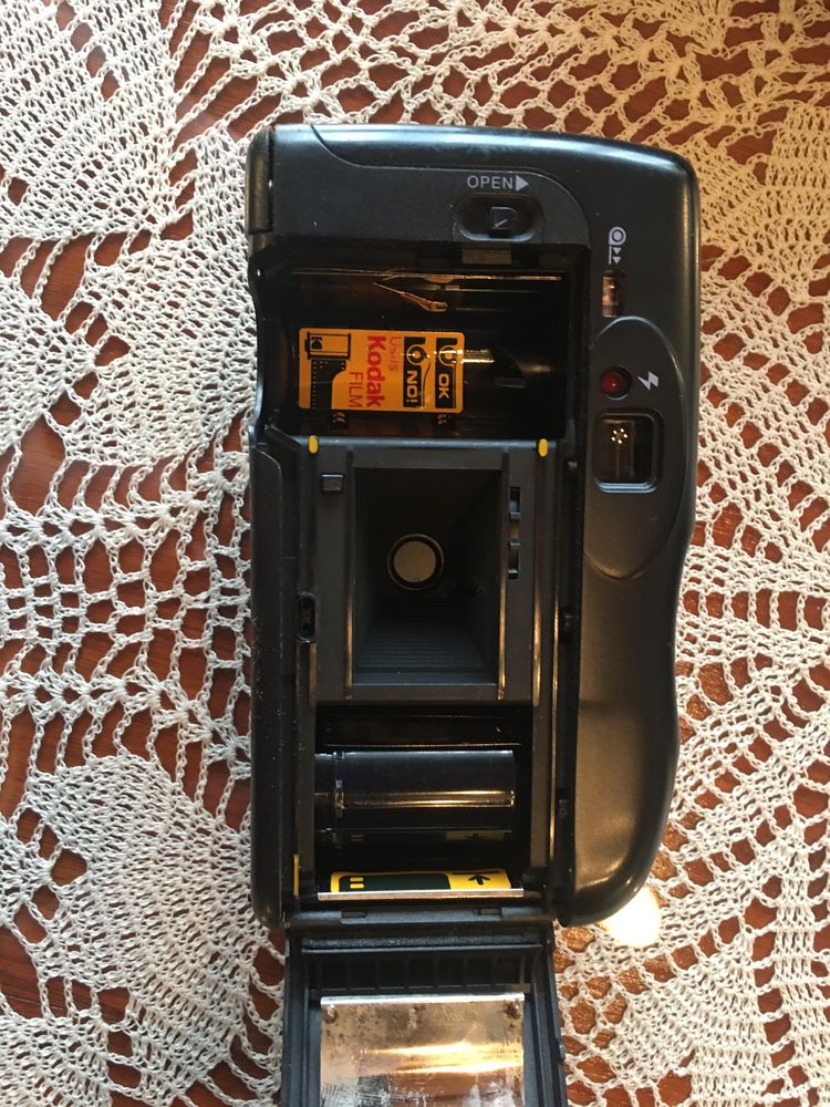 Stary aparat fotograficzny Kodak, produkcja 1996 - 97 r. , sprawny