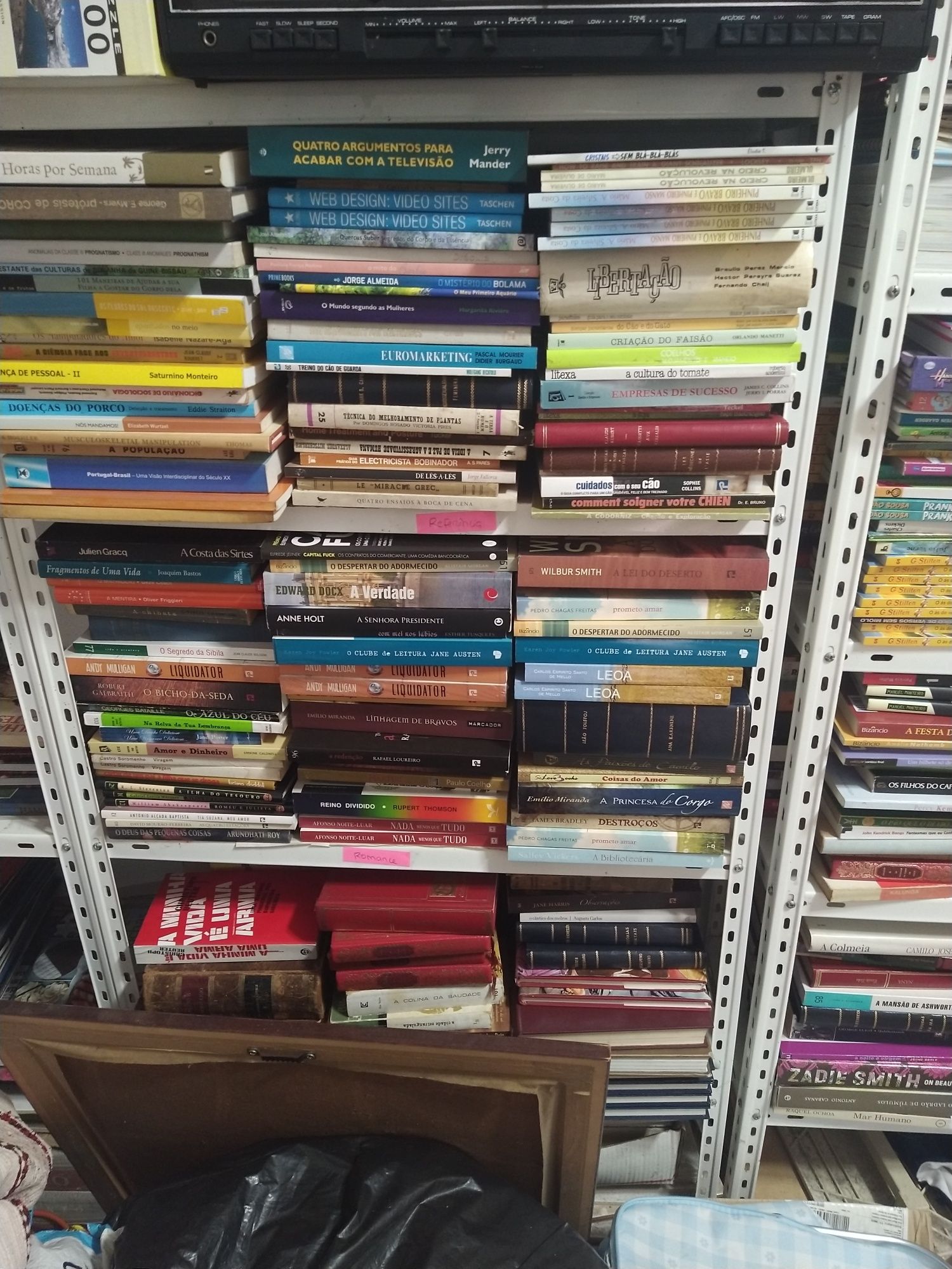 Lote de Livros mais de 2000 Livros