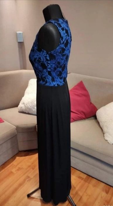 Sukienka maxi z chabrową górą koronkową  z dodatkiem brokatu