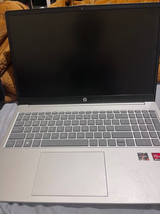 Portátil HP Laptop 15-fc0008np 15.6" Prateado Natural