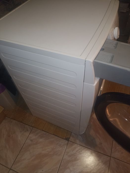 Suszarka do ubrań Electrolux Ew8H 458BP