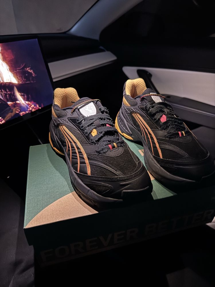 Оригінальні Кросівки Puma Scuderia Ferrari Velophasis Neon 308469_01