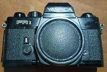 Lustrzanka Yashica FR1