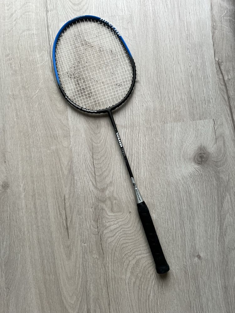 Raquete de badminton Dunlop ótimo estado