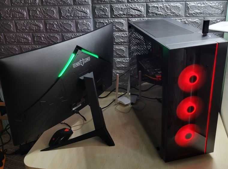 ПК RYZEN  GTX 1070 8 gb ИГРОВОЙ 12гб DDR4 ssd + hdd 1000gb