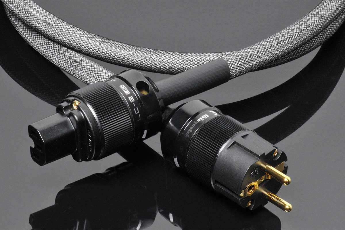 Gigawatt PF-1 EVO + przewód zasilający LC-2 EVO