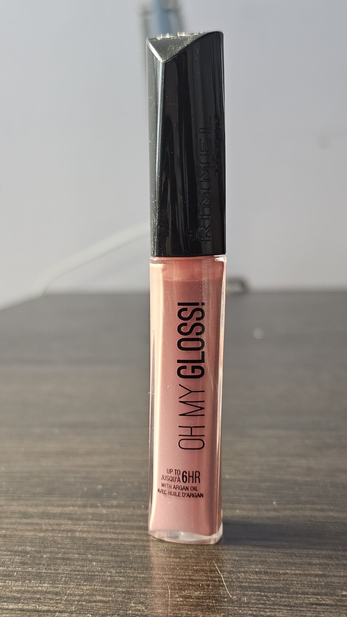 Rimmel - Oh My Gloss, 130. Błyszczyk do ust z olejkiem arganowym.