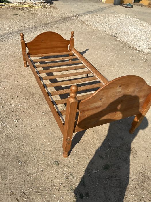Cama de Pinho Mel