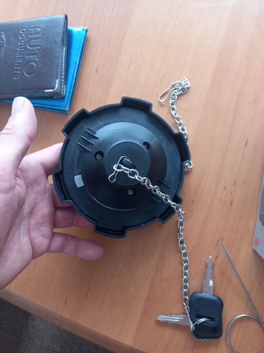 Кришка бака DAF,MAN,VOLVO