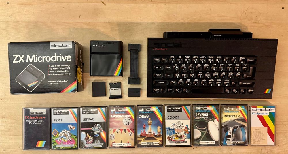 Komputer Sinclair ZX Spectrum+, Gry,  ZX Microdrive