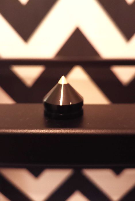 Audiofilski regał audio na sprzęt Hi Fi - stelaż.