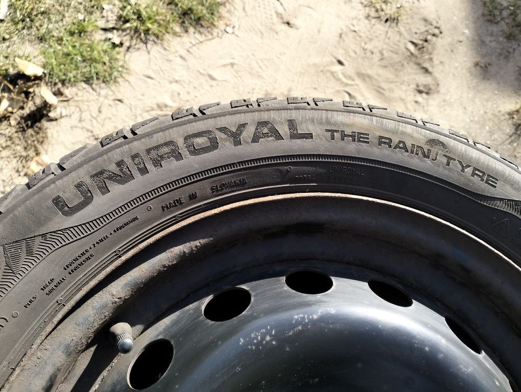 Koła zimowe 195/55/R15 Uniroyal plus 77 felgi 4x100 ET 43 otwór 60,1