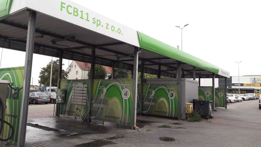 Myjnia samoobsługowa bezdotykowa z 4 stanowiskami