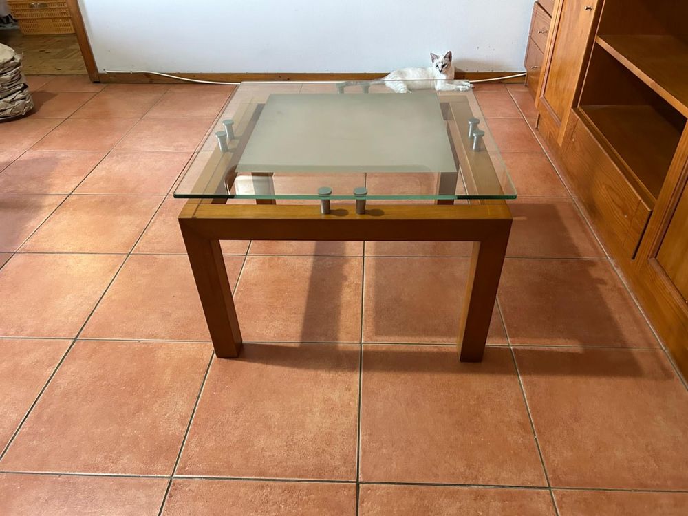 Armário e mesa de centro