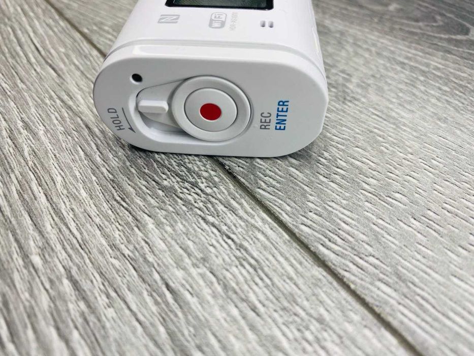 Екшн-камеру Sony HDR-AS100V з Wi-Fi та GPS