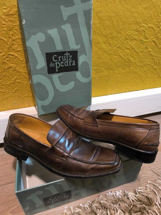 Sapatos em Pele Cruz de Pedra Nº43