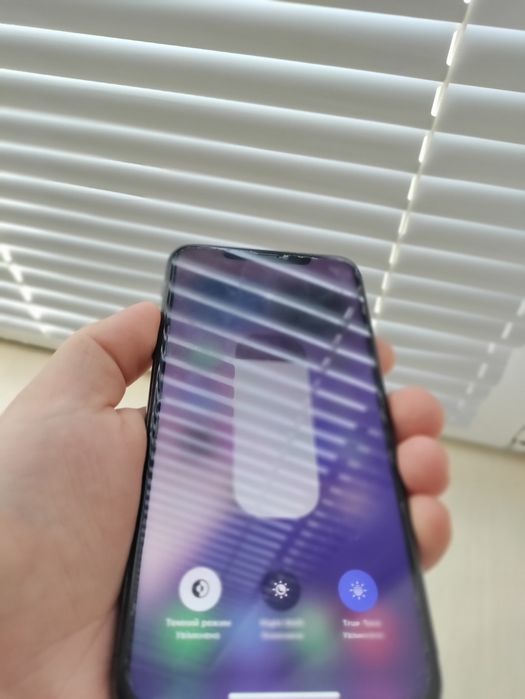 Iphone 11 pro max(Never lock)