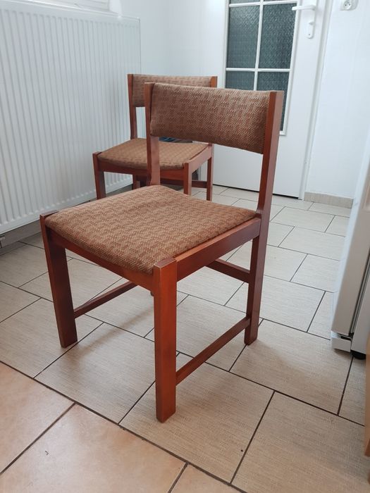 Krzesła tapicerowane 