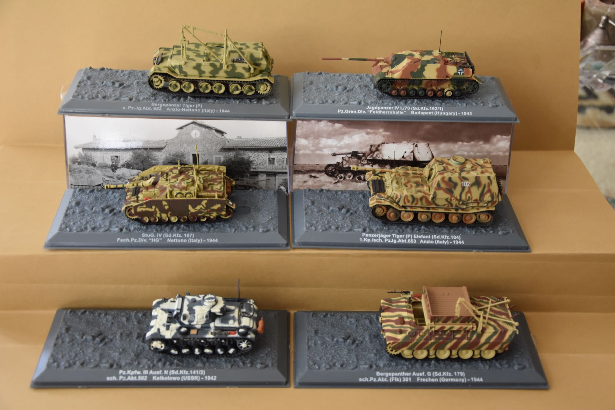 Tanques de Guerra , Coleções