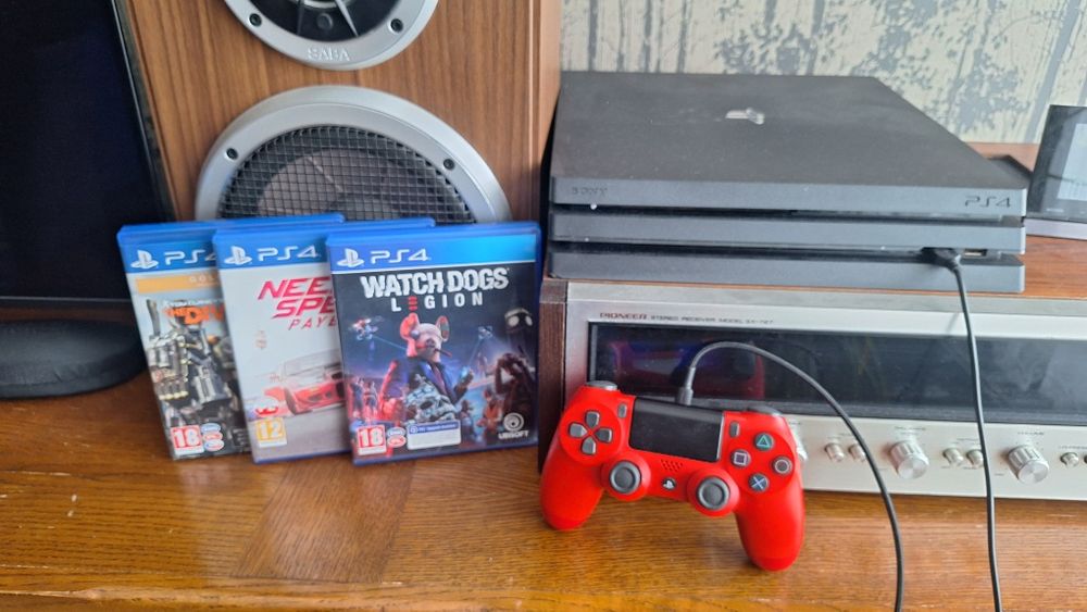 Ps4 Pro 1TB + 3 gry PlayStation 4 cuh-7216b