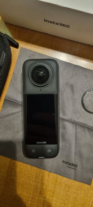 Продам insta 360° x4