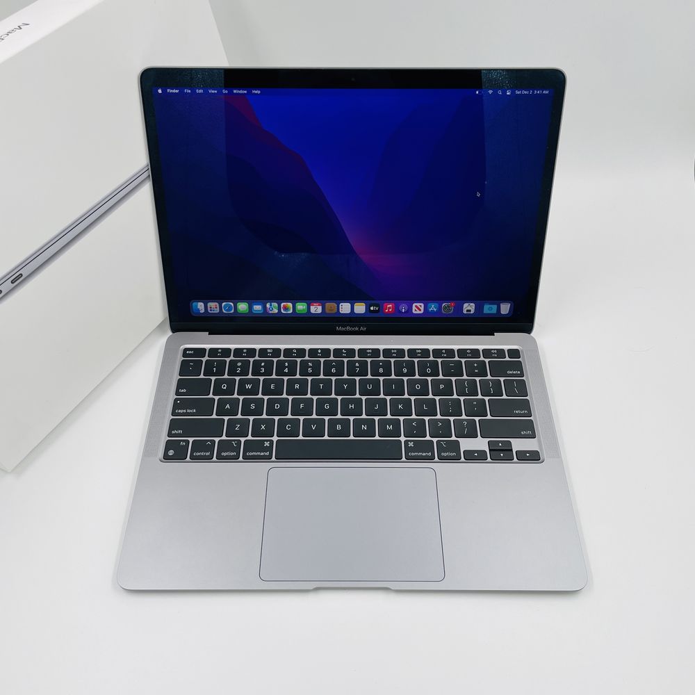 28 циклів Apple Macbook Air 13 2020 M1 8GB RAM 256GB SSD IL4740