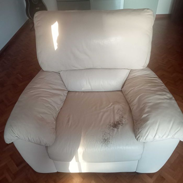 2 sofás em pele Château d'Ax