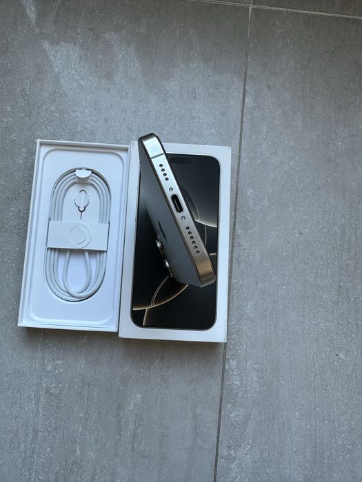 iPhone 16 PRO MAX Natural Titanium
