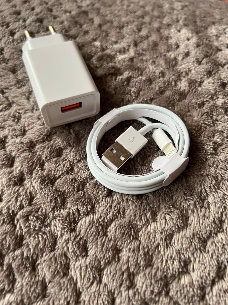 Ładowarka do iPhone + Kabel Lightning 2,4A – Nowa, Wysokiej Jakości!