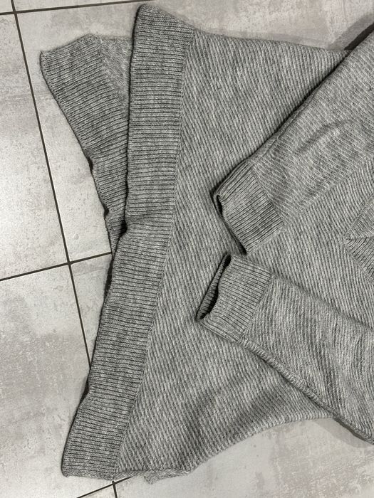 Sweter w serek oversize Zara M