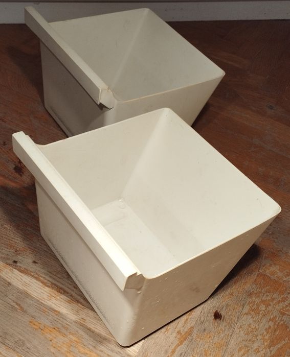 Для холодильника полки почти новые не дорого