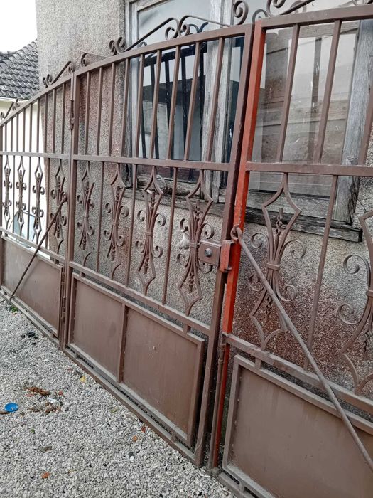 Portão de ferro trabalhado