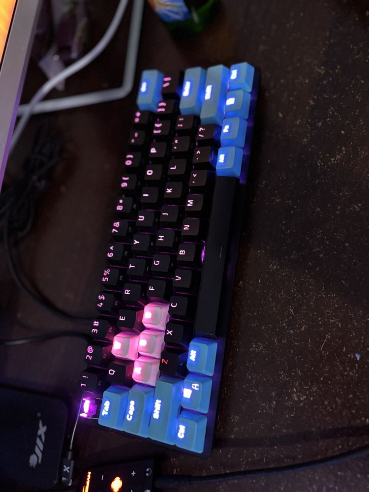 Teclado razer hunstman mini 60%