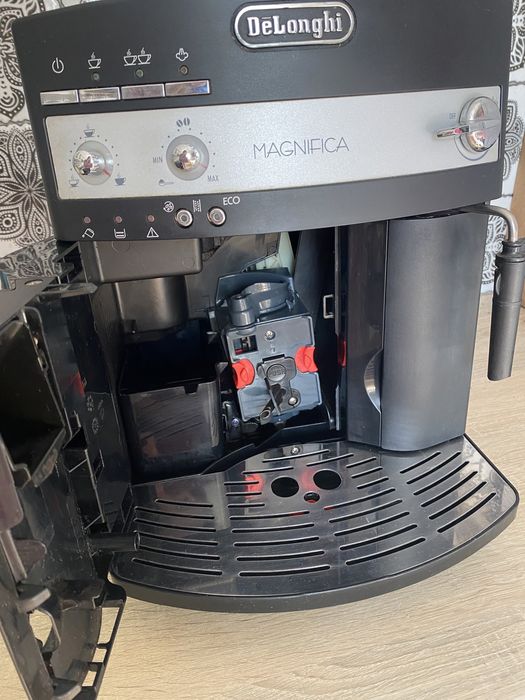 Ekspres do kawy DeLonghi Magnifica