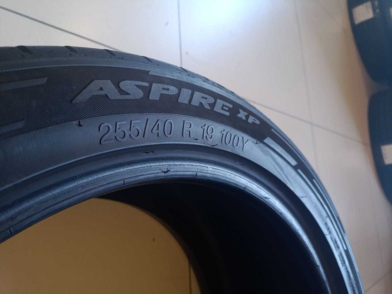 Комплект шин б/у 255/40R19 100Y Apollo Aspire xp