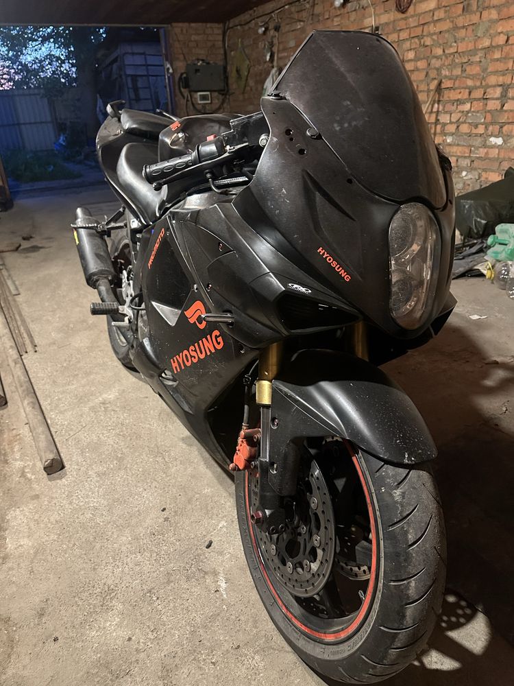 Hyosung gt250r 2008 рік