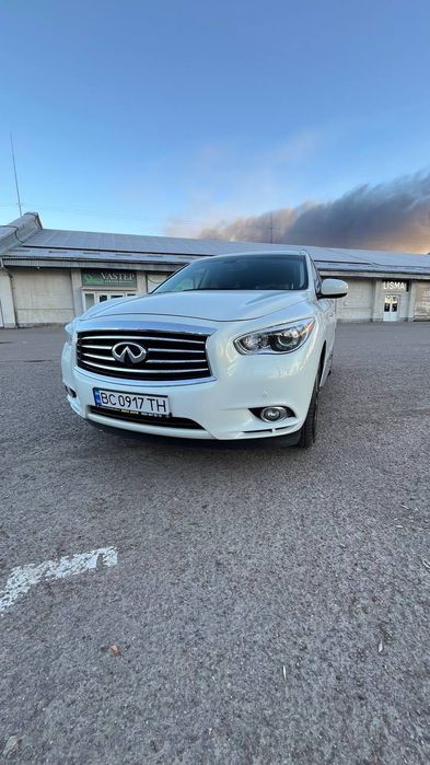 Продам надійну машину Infiniti QX60