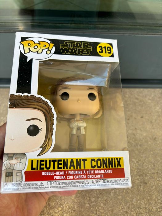 Funko POP Star Wars 319 Lieutenant Connix - Novo, Selado