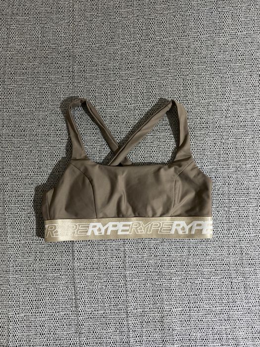 Спортивний топ для жінок