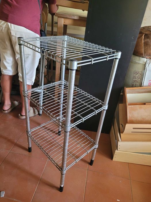 Estante de metal forte e resistente