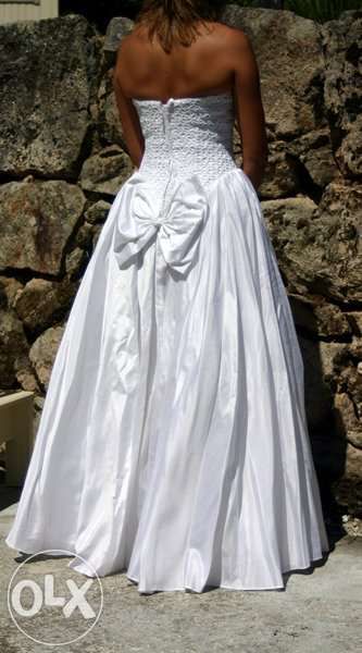 Vestido de noiva branco com véu e luvas! tamanho 36