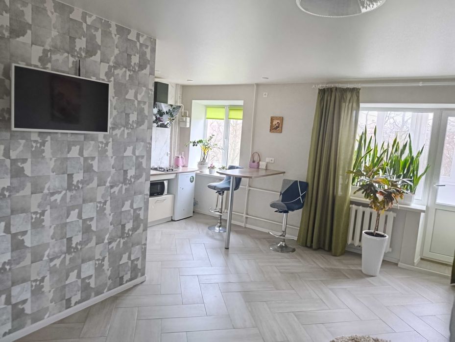 Центр,квартира з євроремонтом,подобово.