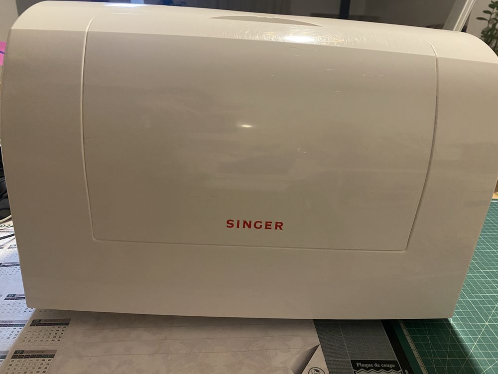 Máquina de Costura Singer 9960