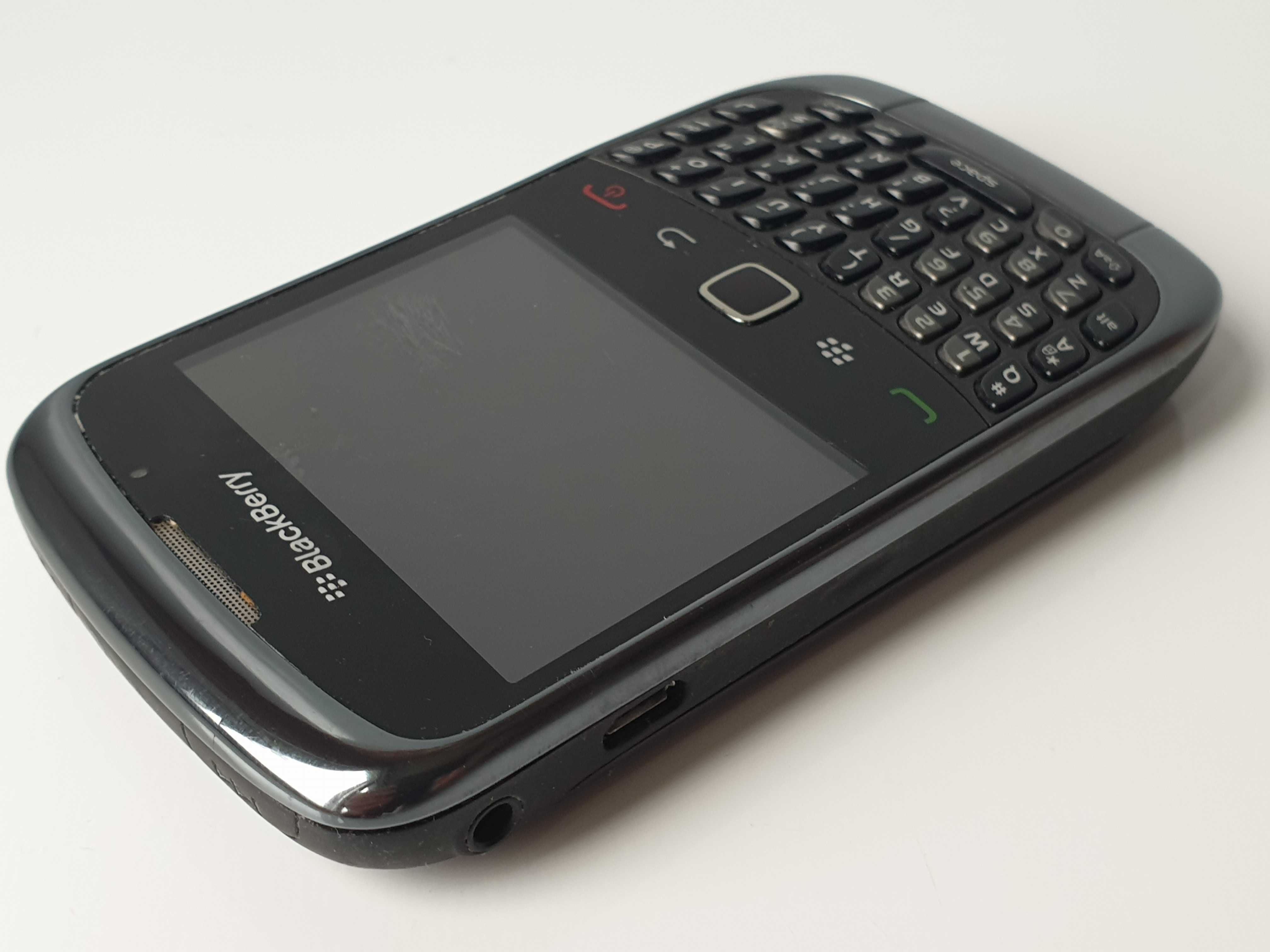 телефон blackberry 9300