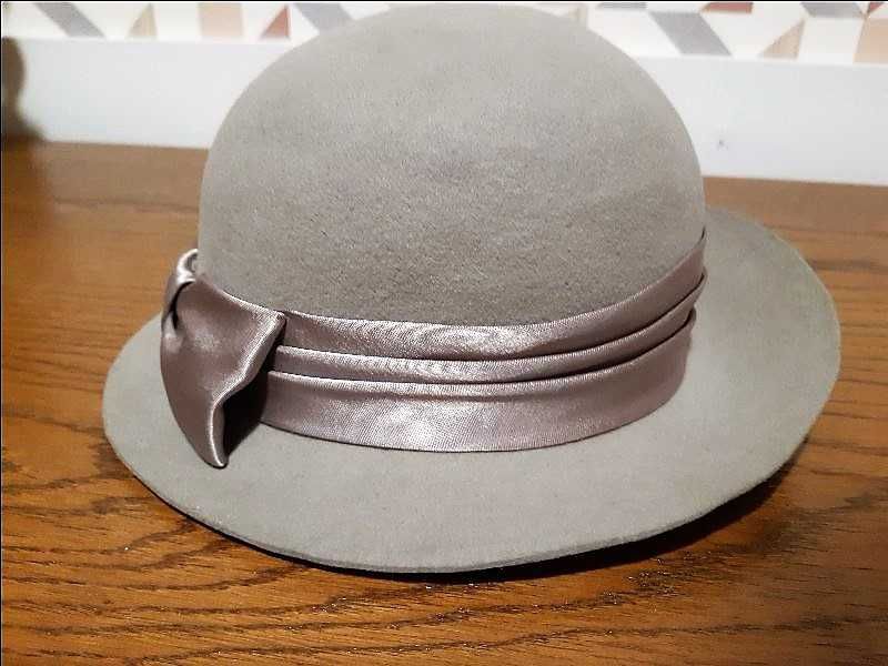 Elegancki kapelusz damski