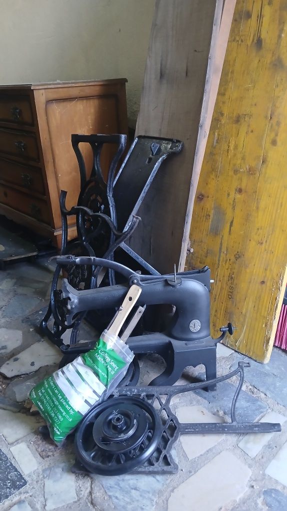 Máquina de costura singer