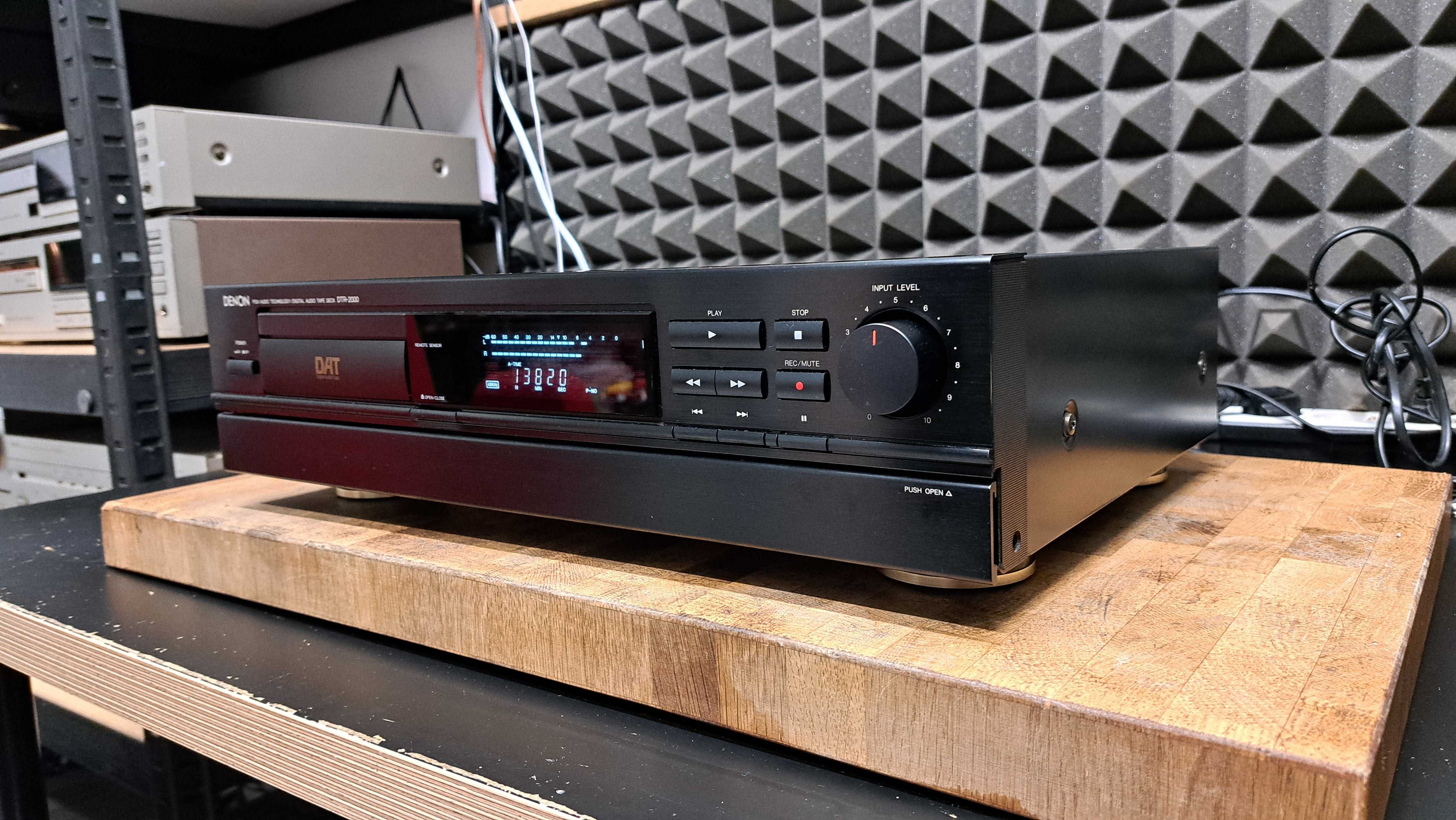 Deck DAT Denon DTR-2000