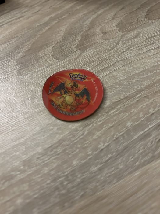 Pokemon tazo z charizardem holo