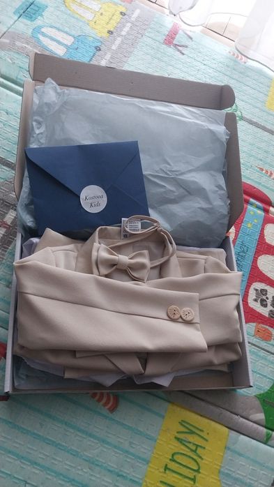 Дитячий костюм Новий в подарунковий упаковці!